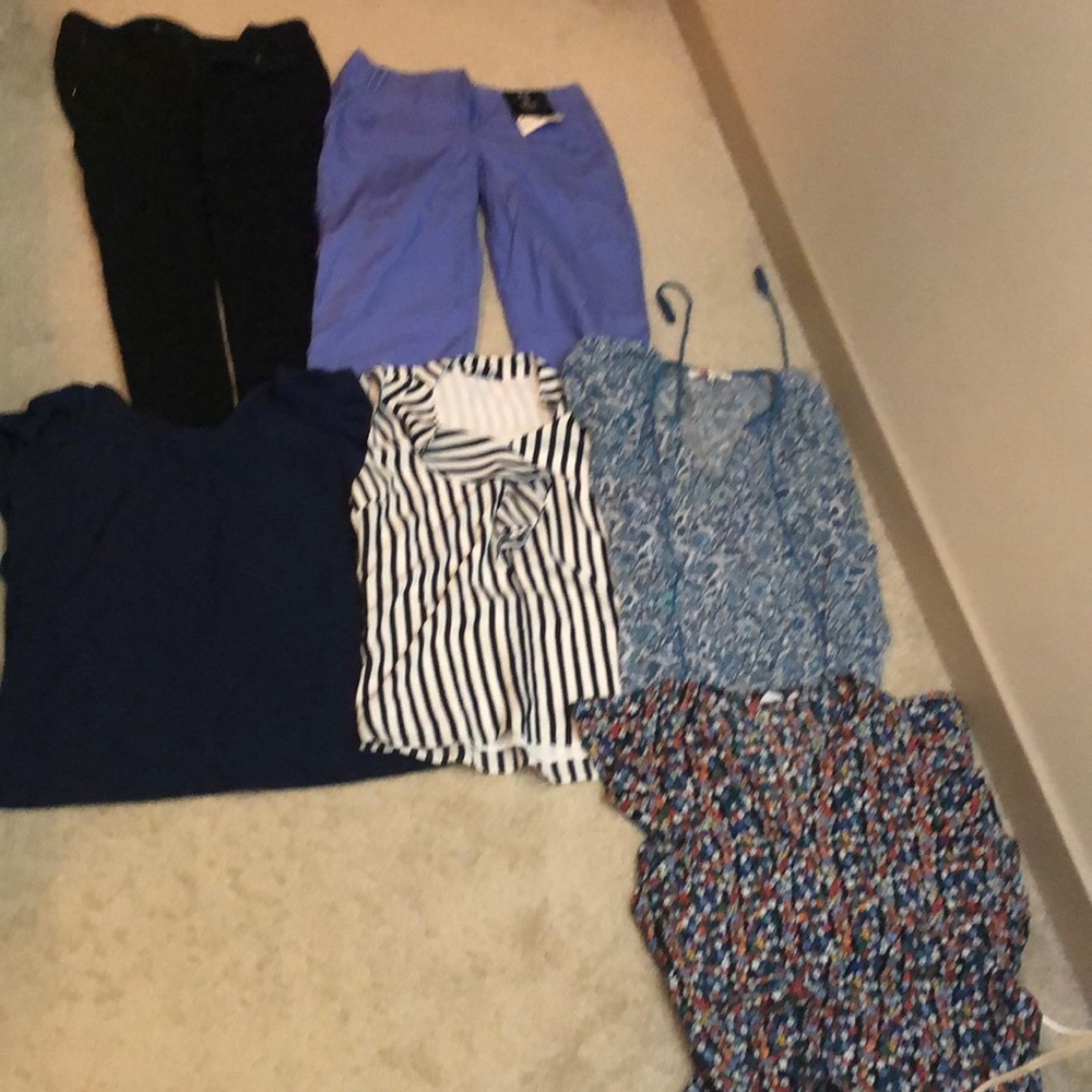 Woman clothes 4tops 2 pants size small